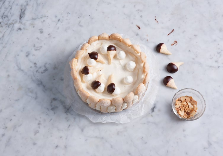 Biskotten, Schokolade, Creme, Mandelsplitter, Malakofftorte