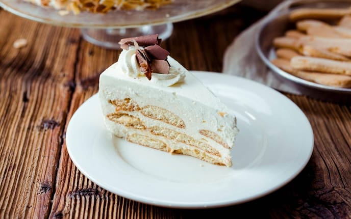 Malakofftorte, Biskotten, Obers, Schlagobers, Sahne, Shokoflocken, Nachspeise, Torte, Servus Rezept