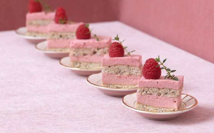 Mandelschnitten, Himbeercreme, Himbeeren, Thymian, Kuchen, Nachspeise