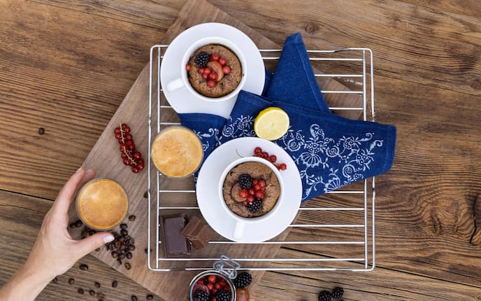 Schokotassenkuchen, Kuchen, Tasse, Ribisel, Brombeeren, Kaffee, Nachspeise