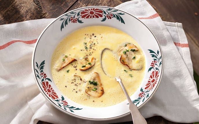 Kukuruzcremesuppe mit Steinpilzen, Cremesuppe, Mais, Steinpilze, Pilze, Schwammerl, Suppe, Vorspeise, Servus Rezept