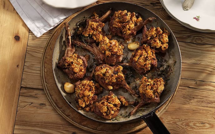 Rezept Lammkoteletts mit süßer Kruste, Lammrezept, Lamm-Rezept, Lamm braten, Servus Magazin