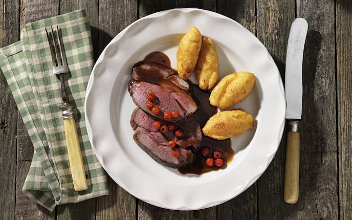 Maibock, Topfennockerl, Vogelbeeren, Rezept