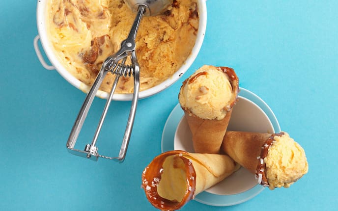 Marilleneis mit Haselnusskaramell (Bild: Eisenhut & Mayer)