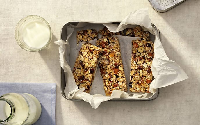 Hausgemachte Müsliriegel (Bild: Eisenhut & Mayer)