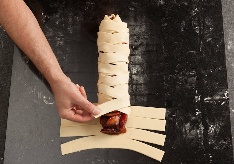 Blätterteigstrudel, Pflaumen, Blätterteig, Hand, Pflaumen