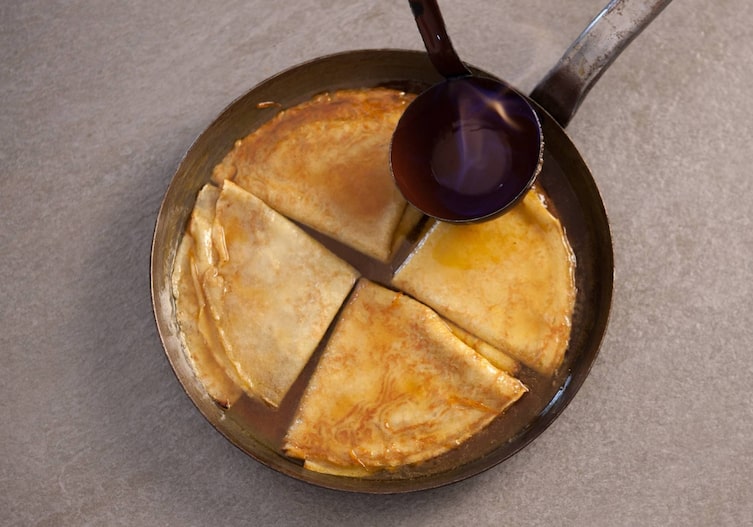 Crêpes Suzette, Flambieren, Likör