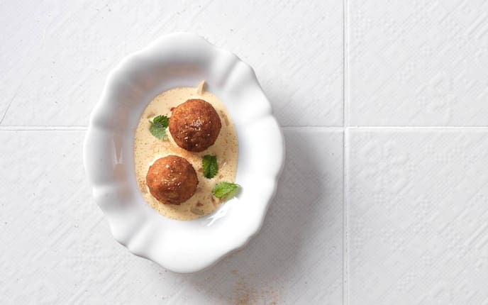 gebackene Apfelknödel, Sauce, Mandelsplitter, Nachspeise, Servus Rezept
