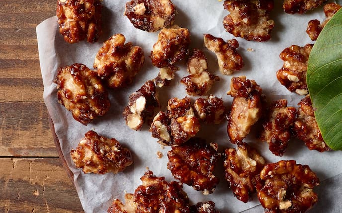 Walnuss, Gebrannte Walnüsse, Serviette, Blatt