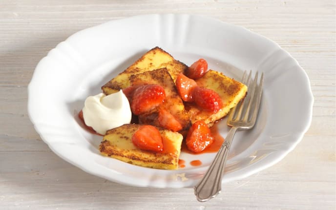 Polenta, Maisgrieß, Obers, Erdbeeren, Gabel, Teller