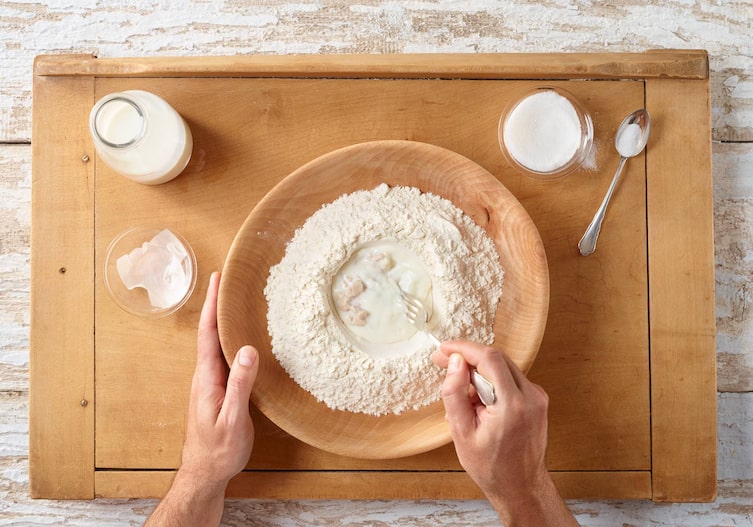 Milch, Brett, Löffel, Mehl, Gabel, Backpulver