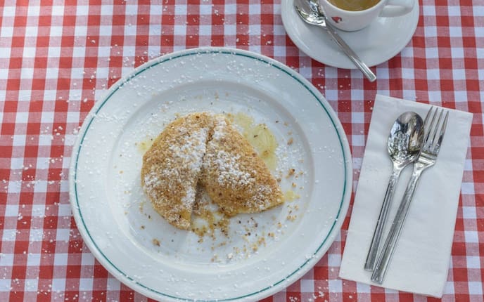 Brösel, Teigtaschen, süße Teigtaschen, Topfentascherl, Kaffee, Nachspeise, Servus Rezept
