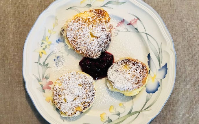 Preiselbeermarmelade, Laibchen, Topfen, Topfennudel, Topfenlaibchen, Staubzucker, Nachspeise, Servus Rezept