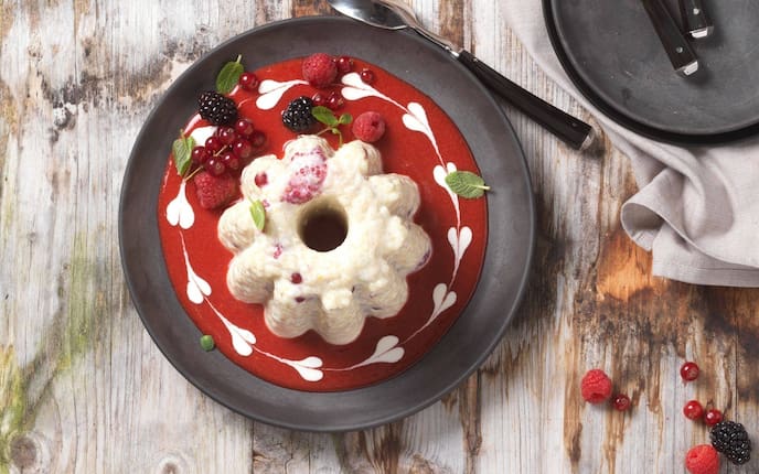 Reis Trauttmansdorf, Gartenbeeren, Beerenspiegel, Ribisel, Himbeeren, Gedeck, Brombeeren, Minzblätter