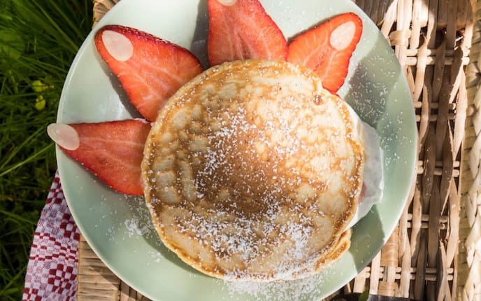 Palatschinken, Beerentatzen, Süß, Erdbeeren, Staubzucker, Picknick
