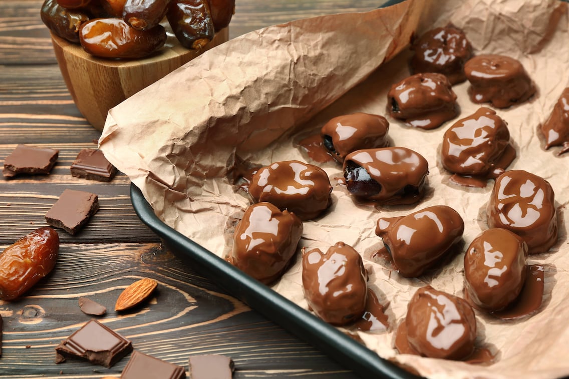 Schokolade Datteln mit Marzipan
