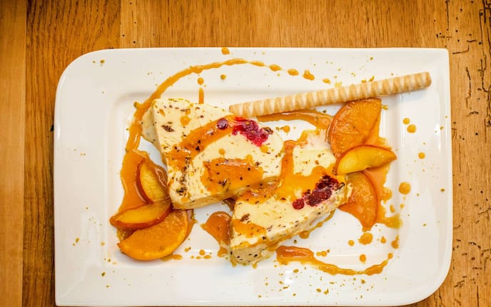 Orange, Apfel, Eis, Eiswaffel, Rosinen, Teller