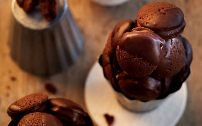 Plätzchen, Kekse, Weihnachten, gefüllte Plätzchen, gefüllte Kekse, dunkle Kekse, Schokolade, Servus Rezept