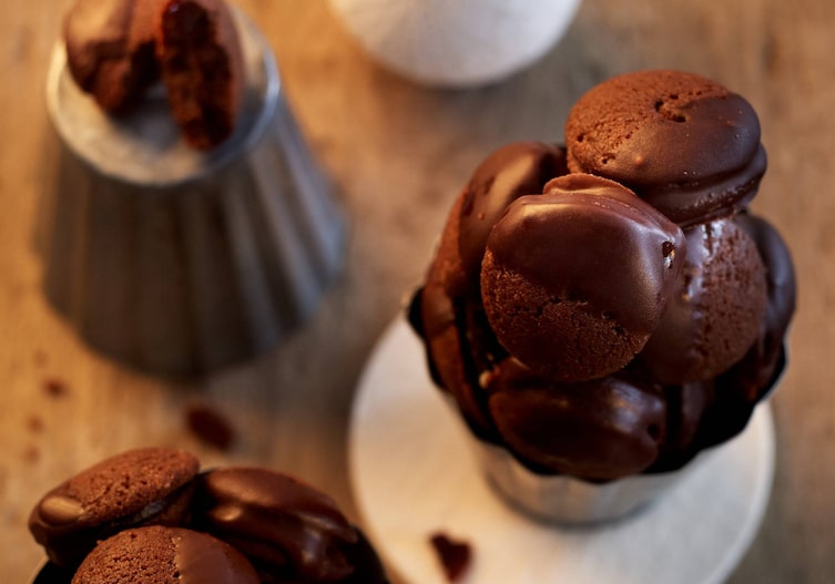 Plätzchen, Kekse, Weihnachten, gefüllte Plätzchen, gefüllte Kekse, dunkle Kekse, Schokolade, Servus Rezept