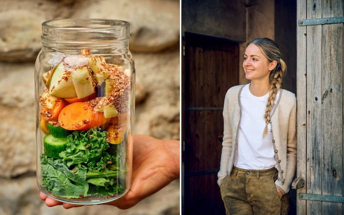 Zutaten für einen Gemüse-Obstsaft in einem Scharubglas, Rezept von Köchin Paula Bründl