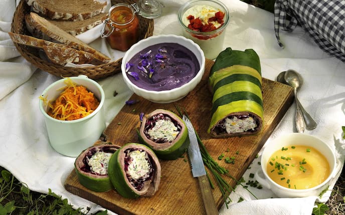 Roastbeefröllchen mit fünf Saucen, Servus Rezept