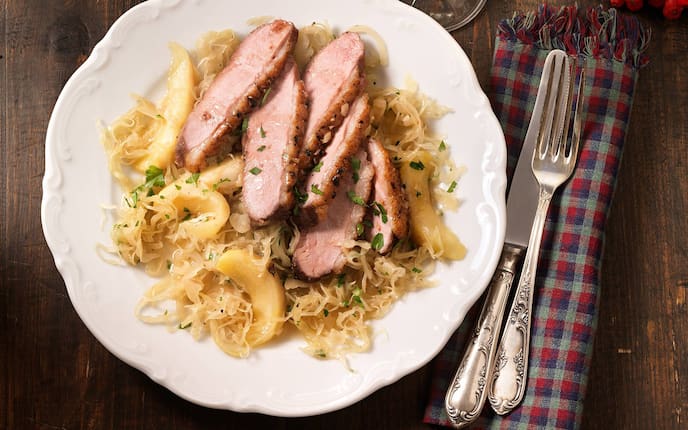 Rezehpt Sauerkraut mit Birnen & Entenbrust (Bild: Eisenhut & Mayer)