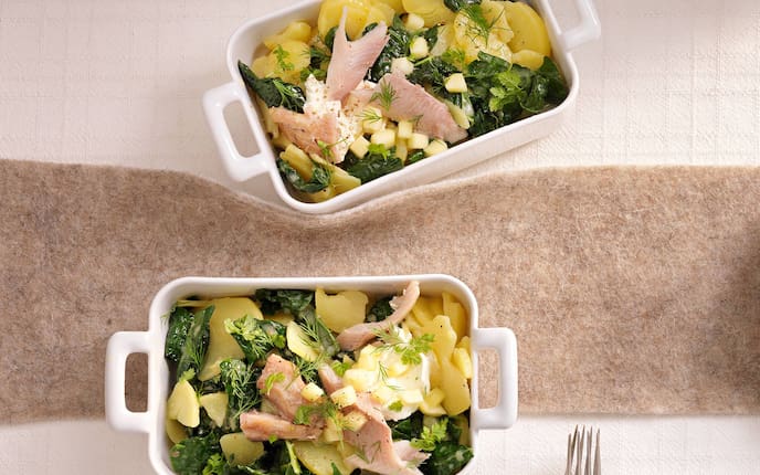 Schwarzkohl-Erdäpfel-Salat mit Räucherfisch, Kartoffel, Salat, Räucherfisch, Fisch, Kohl, Kraut, Servus Rezept