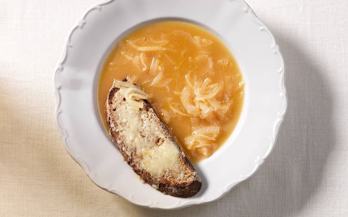 Suppenteller, Bauernbrot, Käse, Zwiebel, Suppe, Zwiebelsuppe