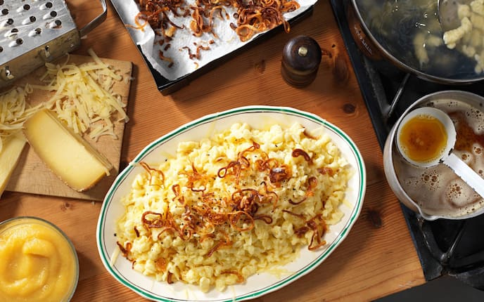 Käsknöpfle, Käsespätzle, Kasspatzn, Käse, Zwiebeln