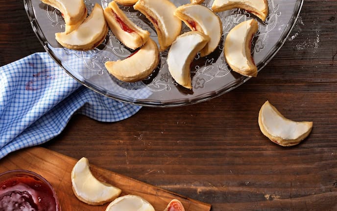 Kekse, Weihnachtskekse, Plätzchen, gefüllte Plätzchen, gefüllte Kekse, Marmeladekekse, Eiweißdekor, Servus Rezept