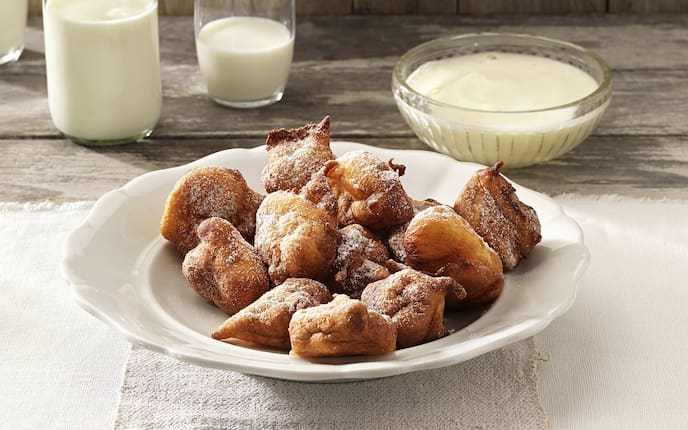 Gebackene Topfenmäuse mit Mostschaum