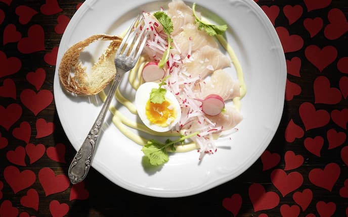 Saibling mit Radieschen (Bild: Eisenhut & Mayer)