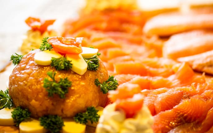 Forellentartarlaibchen, Kräuter, Lachsforelle