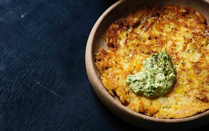 Rösti, Sauce, Holzschüssel, Servus Rezept