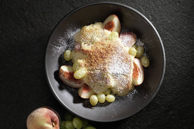 Weingartenpfirsich mit W... - 0:45 h - Rezept - Servus Weingartenpfirsich mit W... - 0:45 h - Rezept - Servus