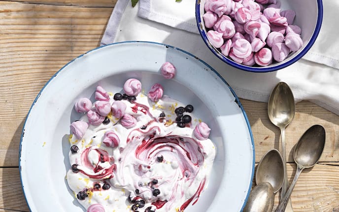 Windbusserl, Schwarzbeeren, Obers, Creme, Nachspeise, Servus Rezept