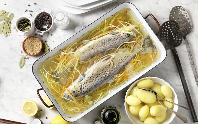 Rezept Forelle Blau vom Brunnwirt (Bild: Eisenhut & Mayer)