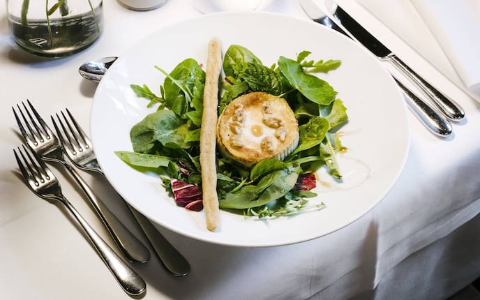 Wirtshausklassiker, Saalerwirt, Südtirol, Ziegenkäse, Fichtenhonig