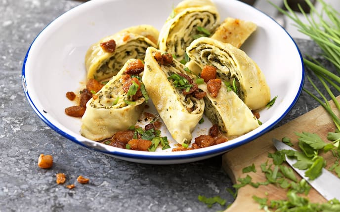 Zaunbändernudeln, Weststeiermark, Steiermark, Tradition, Frühling, Bauernküche