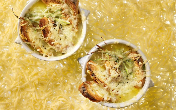 Zwiebelsuppe, Käse, gratiniert, Rezept, Servus