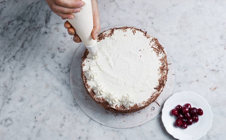 Schwarzwälder Kirschtorte, Torte, Biskuittorte, Biskuit, Weichsel, Sahne-Torte