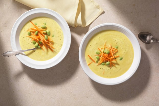 Gelbe-Rüben-Suppe mit Ingwer, Ka... - 0:30 h - Rezept - Servus Gelbe-Rüben-Suppe mit Ingwer, Ka... - 0:30 h - Rezept - Servus