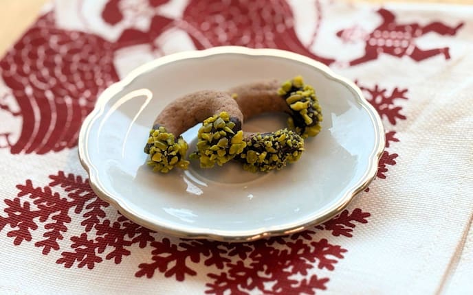 Klosterkipferl von Paula Bründl auf einer weiß-roten-Serviette